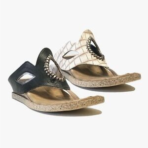 Modzori Reversible Lirah 1 Handstitched Open Peephole Sandals